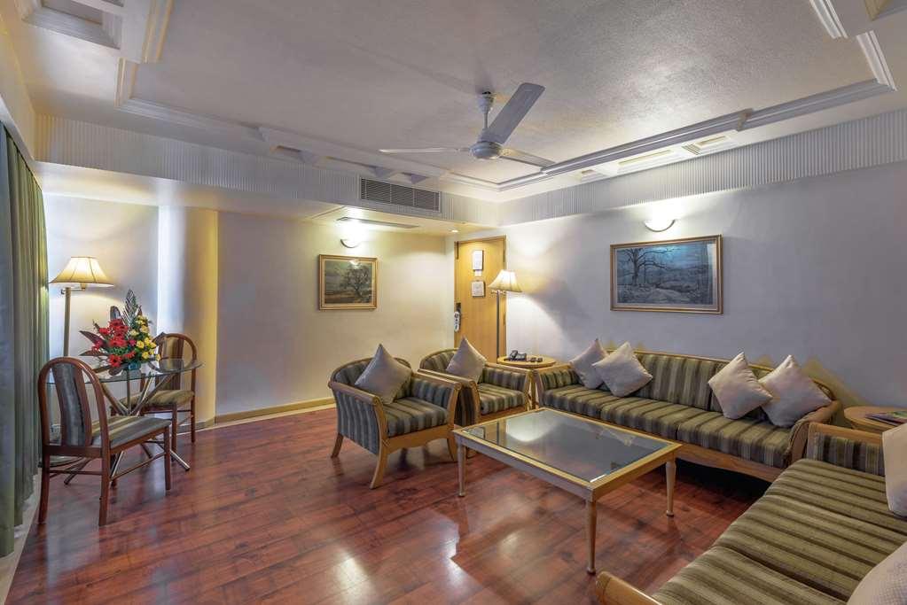 Comfort Inn President Near Ahmedabad Junction Station Стая снимка