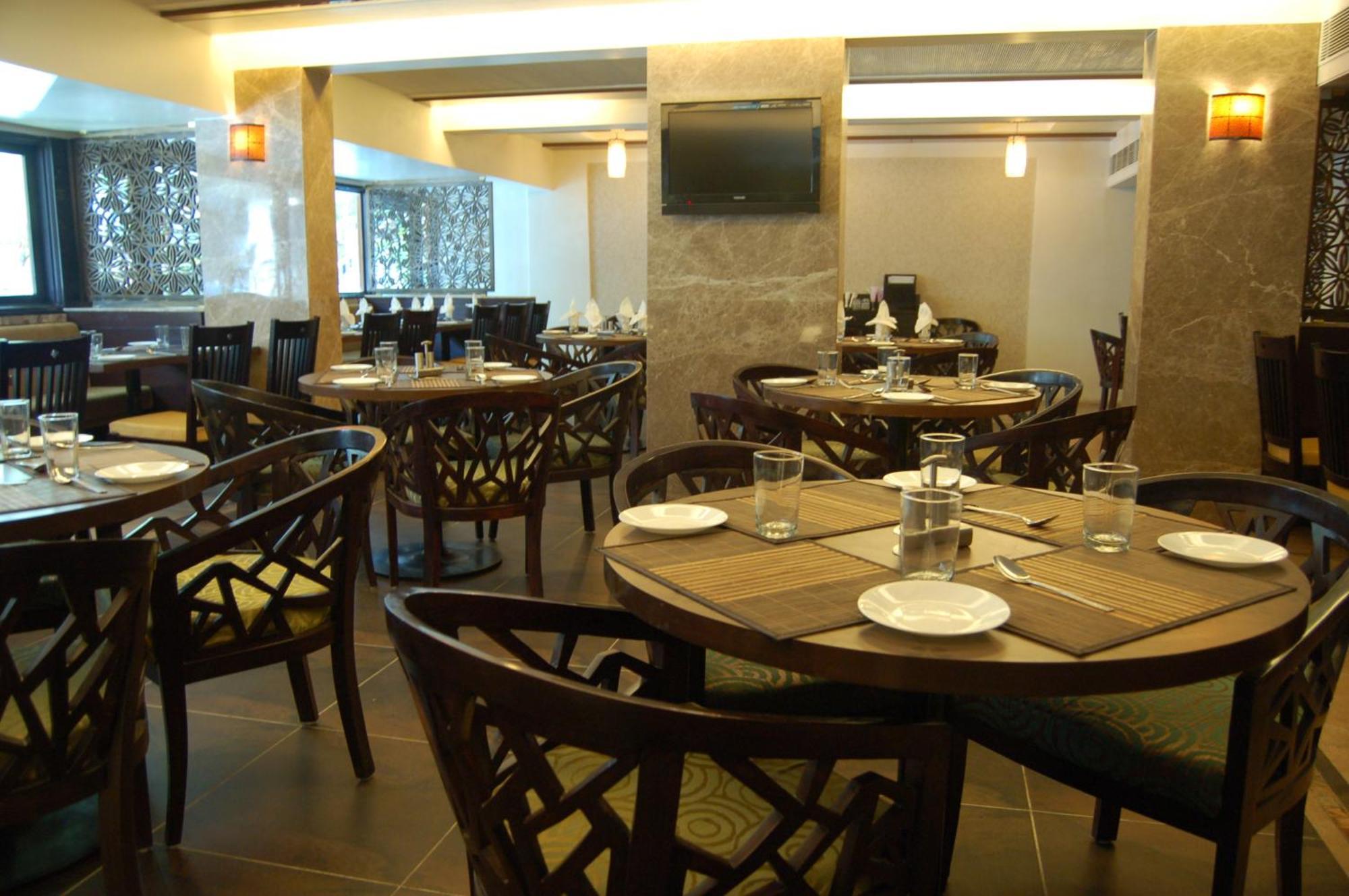 Comfort Inn President Near Ahmedabad Junction Station Екстериор снимка
