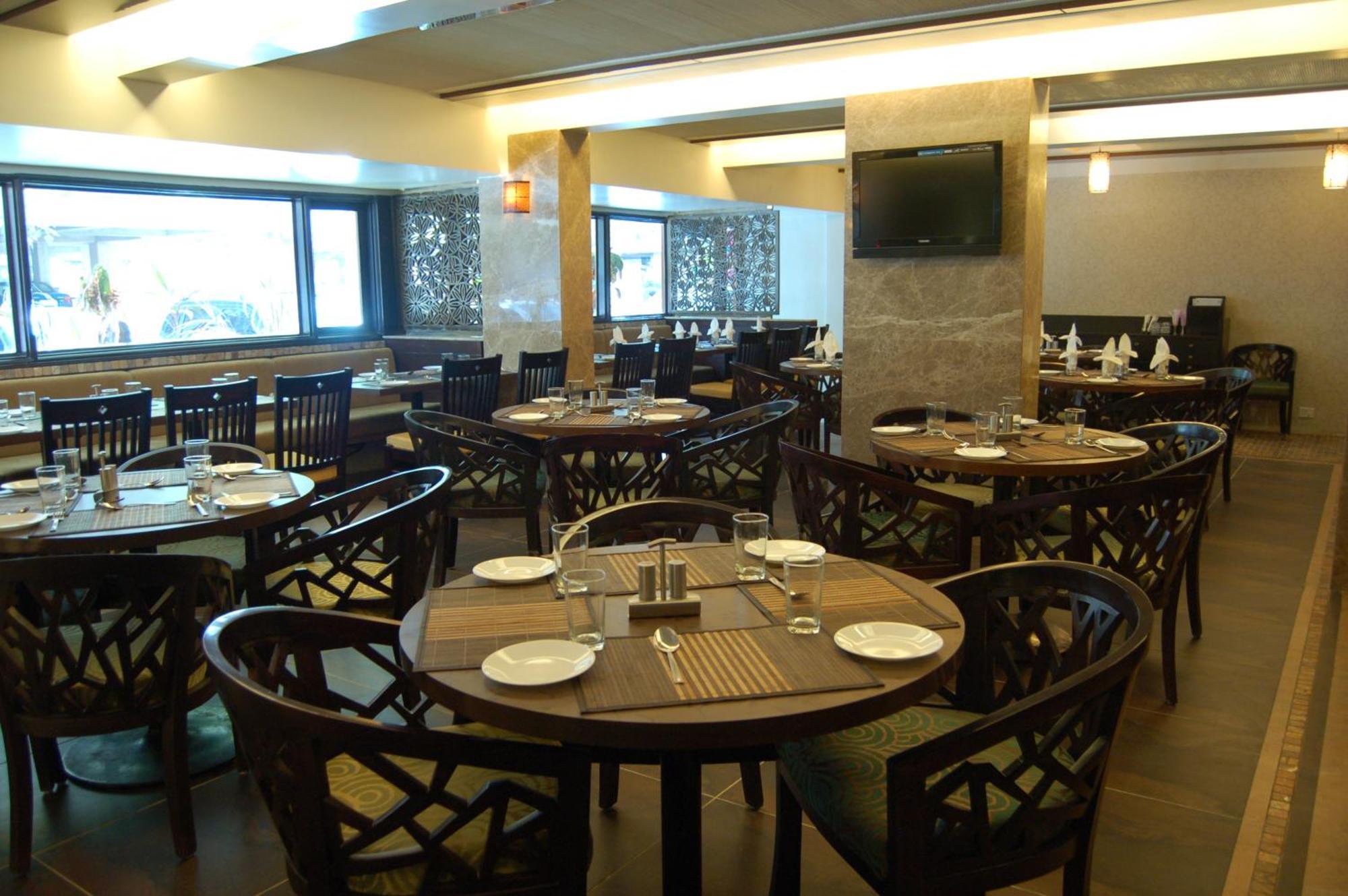 Comfort Inn President Near Ahmedabad Junction Station Екстериор снимка