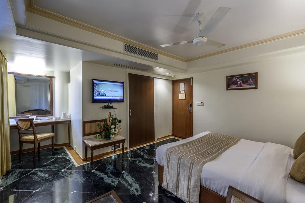 Comfort Inn President Near Ahmedabad Junction Station Екстериор снимка