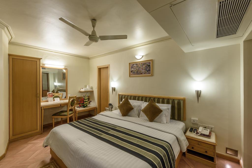 Comfort Inn President Near Ahmedabad Junction Station Екстериор снимка