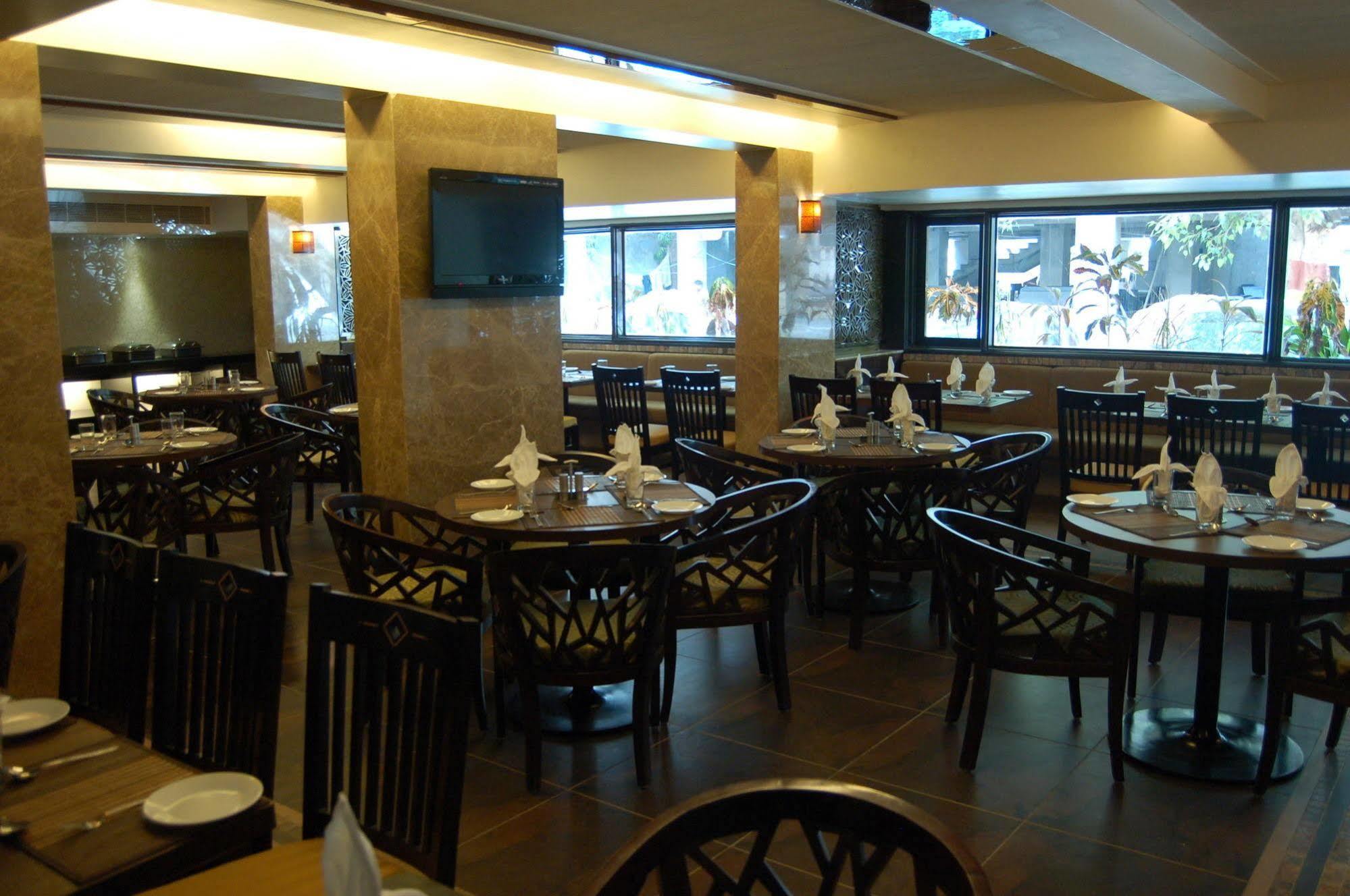 Comfort Inn President Near Ahmedabad Junction Station Екстериор снимка